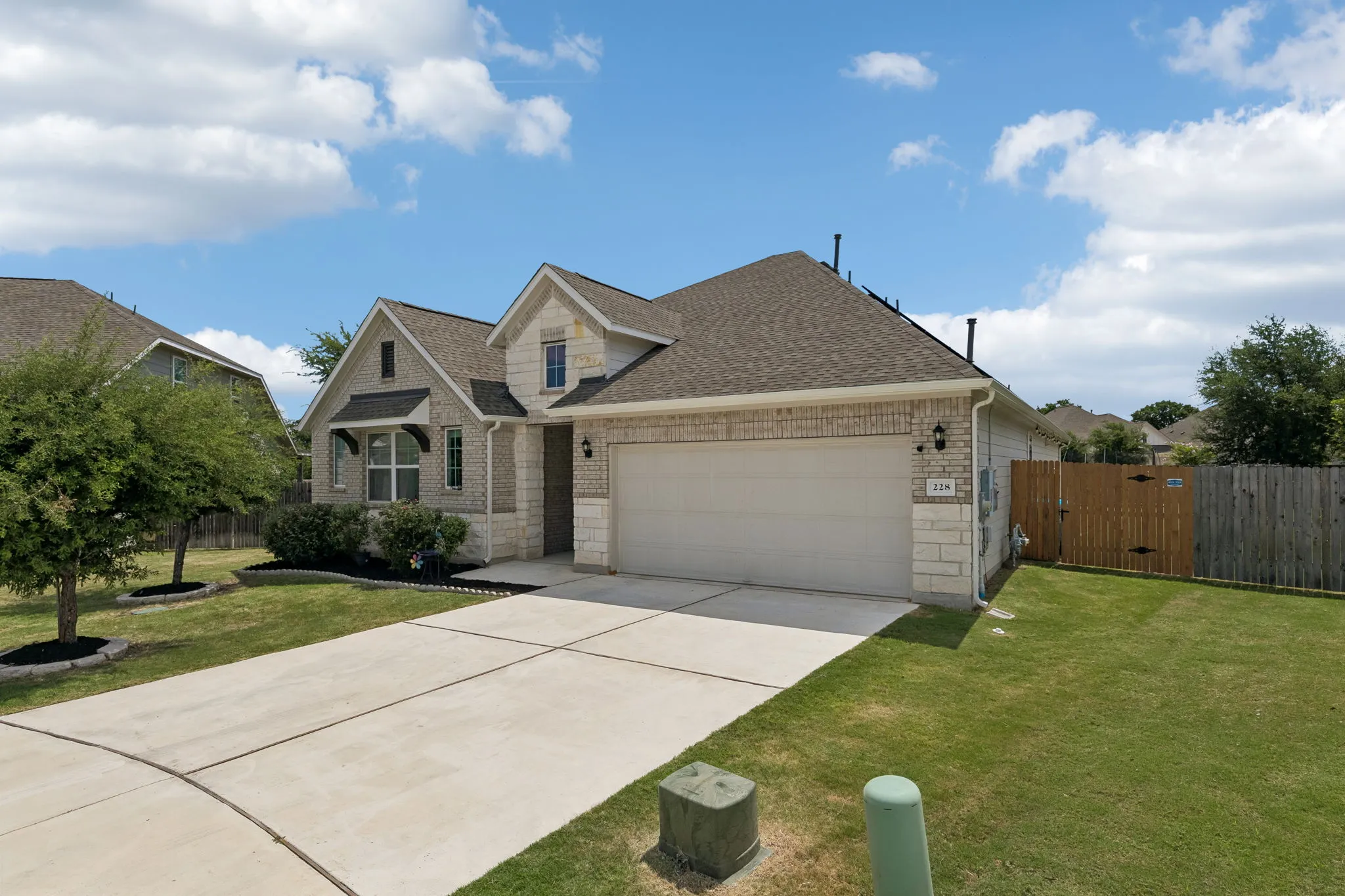 228 High Mesa Dr, Georgetown, TX